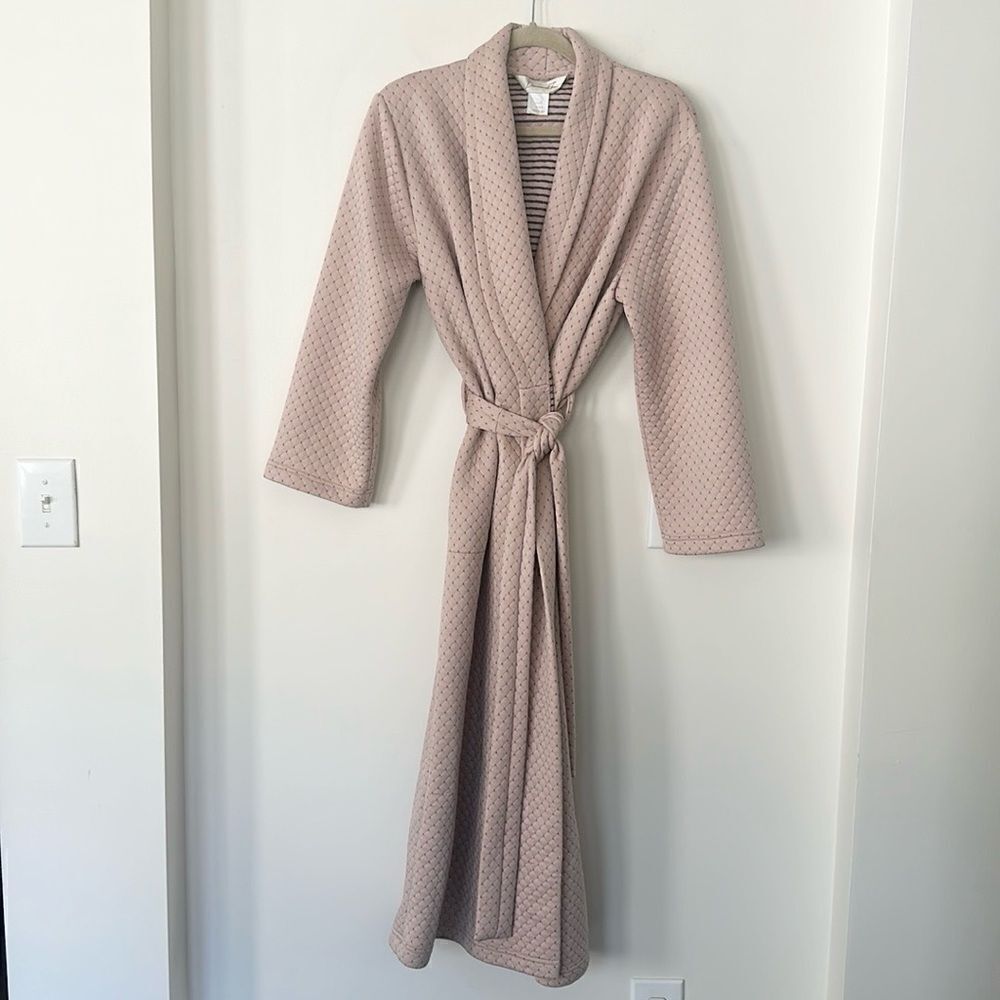 Diamond Tea Rose Quilted Pattern Long Robe M